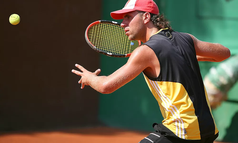Man United tái ngộ người cũ Van Nistelrooy ở vòng 4 FA Cup